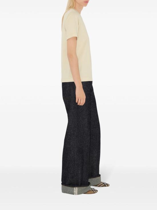 Short -sleeved t -shirt