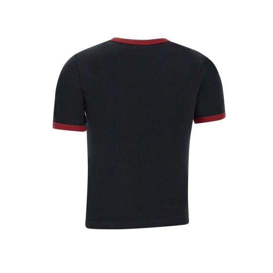 Short -sleeved t -shirt