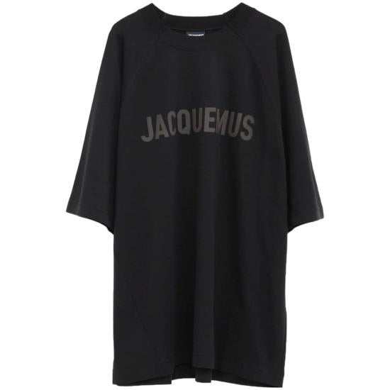 Long -sleeved t -shirt
