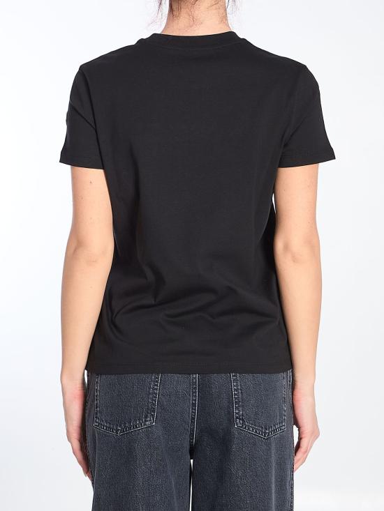 Short -sleeved t -shirt
