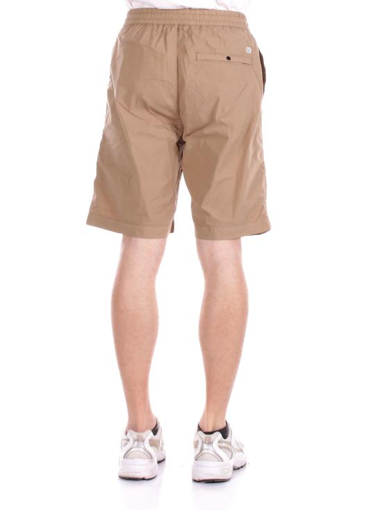 Short pants