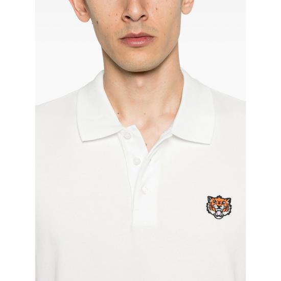 Short -sleeved t -shirt