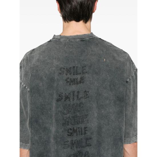 Short -sleeved t -shirt