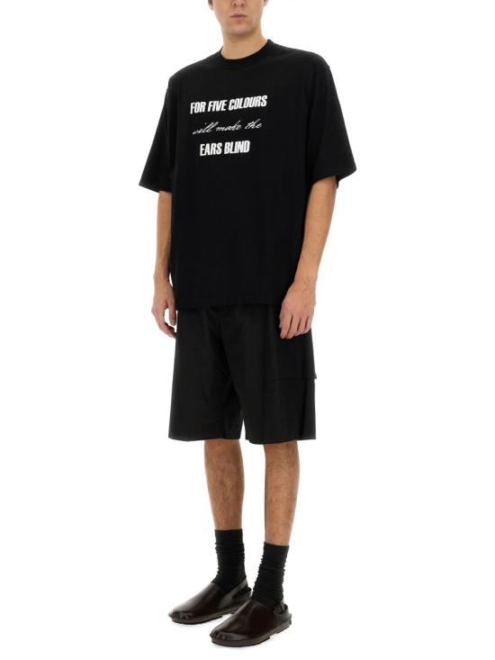Short -sleeved t -shirt