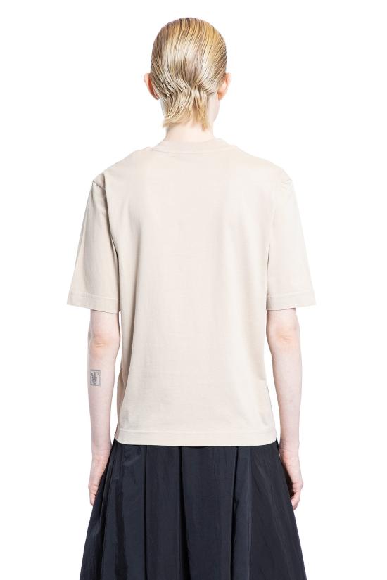 Short -sleeved t -shirt
