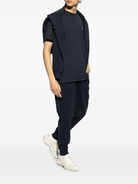Short -sleeved t -shirt