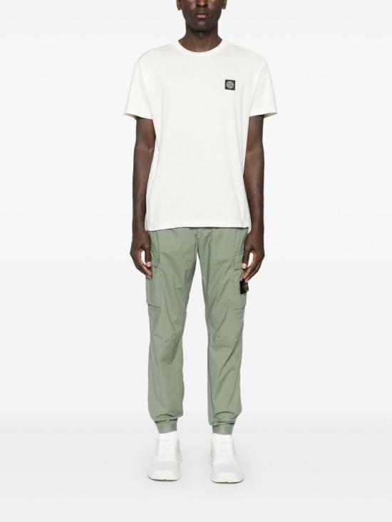 Short -sleeved t -shirt
