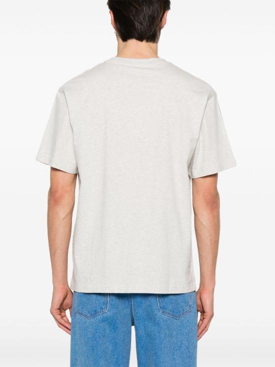 Short -sleeved t -shirt