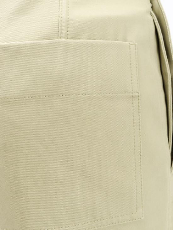 Straight pants