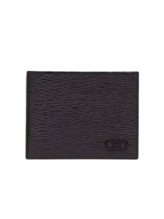 نصف المحفظة