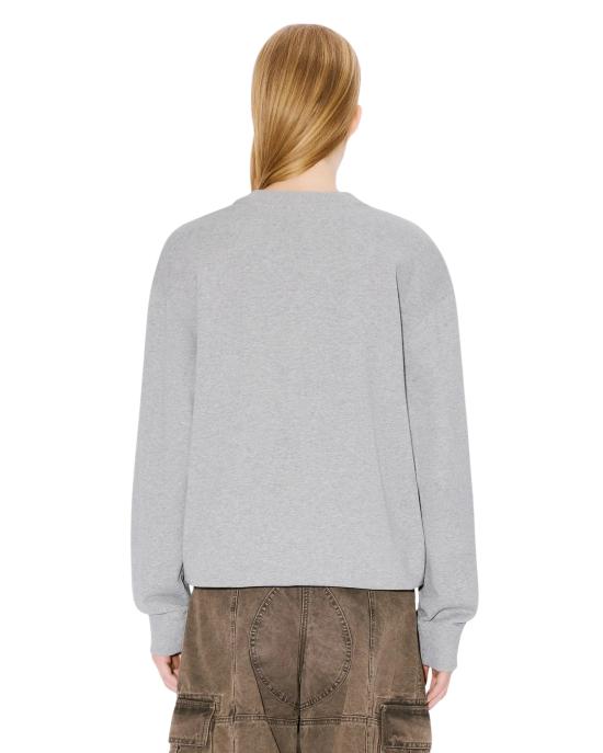 Long -sleeved t -shirt