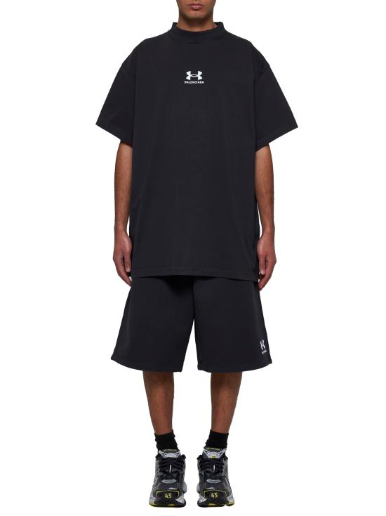 Short -sleeved t -shirt