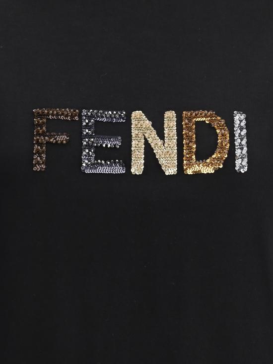 Short -sleeved t -shirt