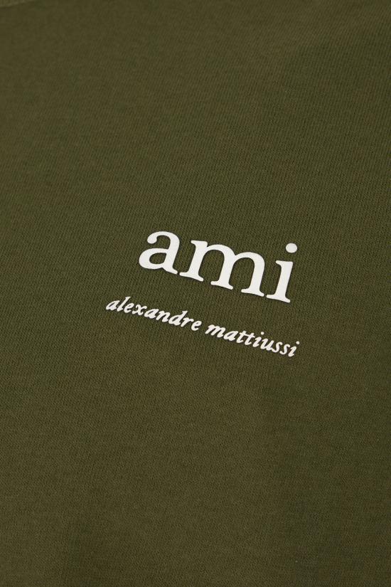 Short-sleeved t-shirt