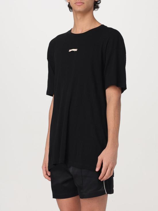 Short -sleeved t -shirt