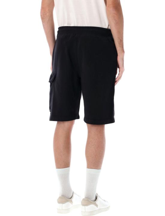 Short pants