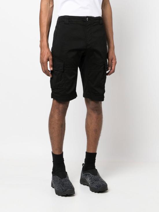 Short pants