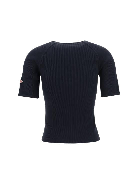 Short -sleeved t -shirt