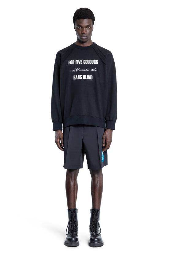 Long -sleeved t -shirt