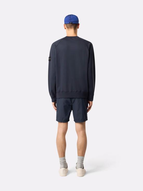 Long -sleeved t -shirt