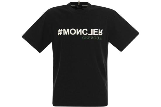 Short -sleeved t -shirt