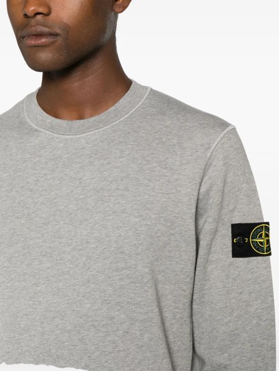 Long -sleeved t -shirt