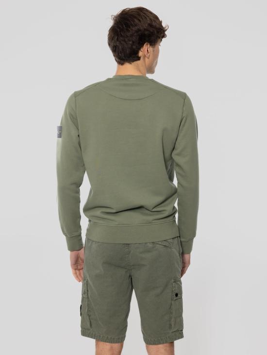Long -sleeved t -shirt