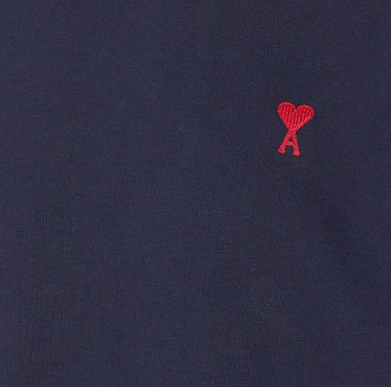 Long-sleeved t-shirt