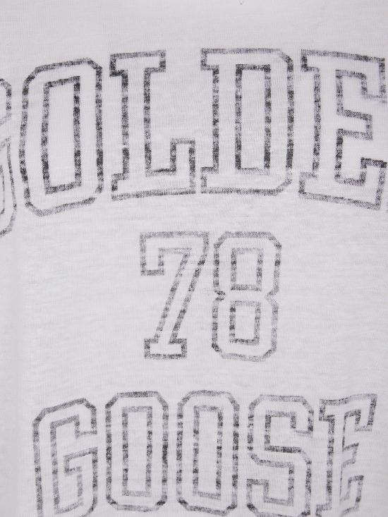 Short -sleeved t -shirt