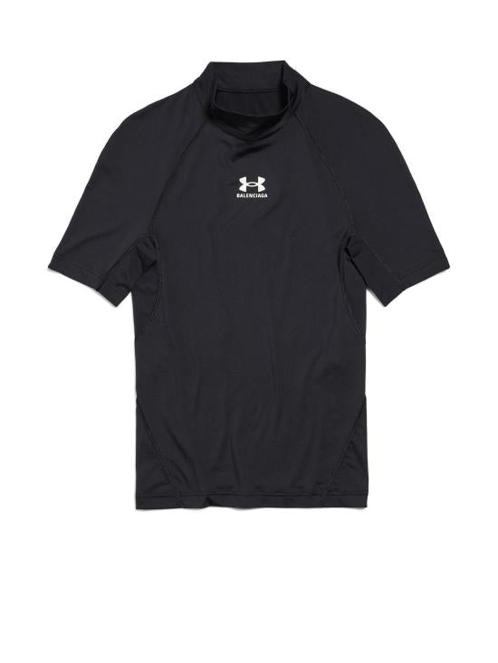 Short -sleeved t -shirt