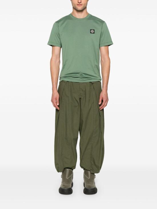 Short -sleeved t -shirt