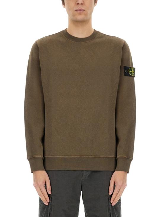 Long -sleeved t -shirt