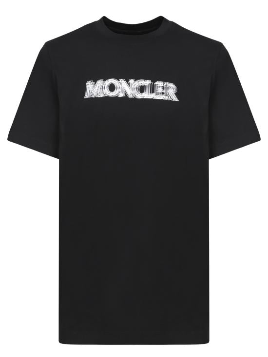 Short -sleeved t -shirt