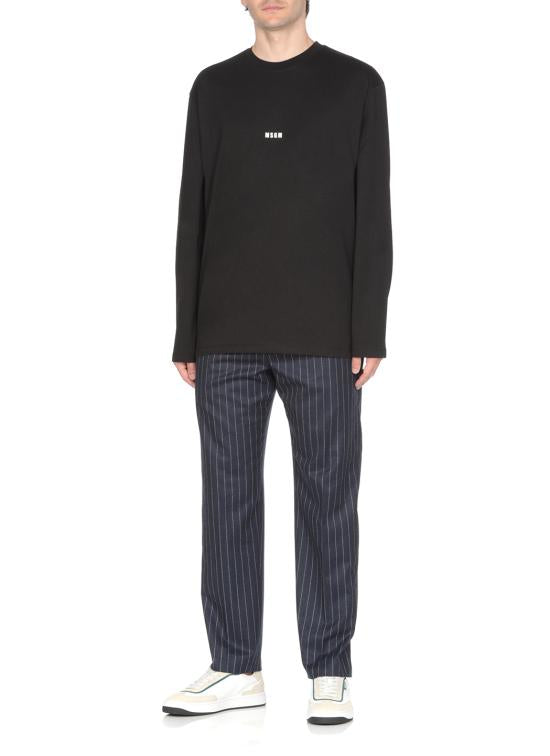 Long -sleeved t -shirt