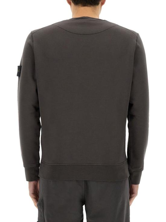 Long -sleeved t -shirt