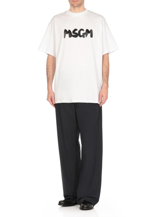 Short -sleeved t -shirt