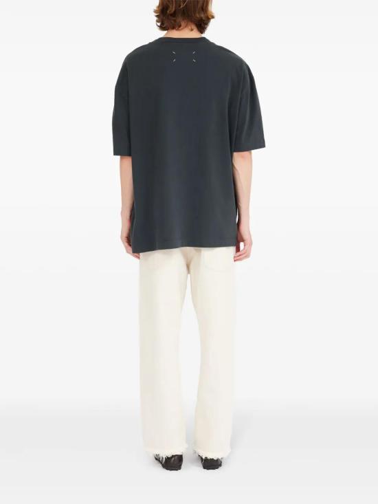Long -sleeved t -shirt