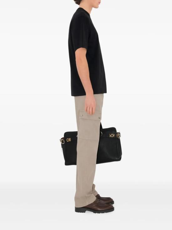 Short -sleeved t -shirt