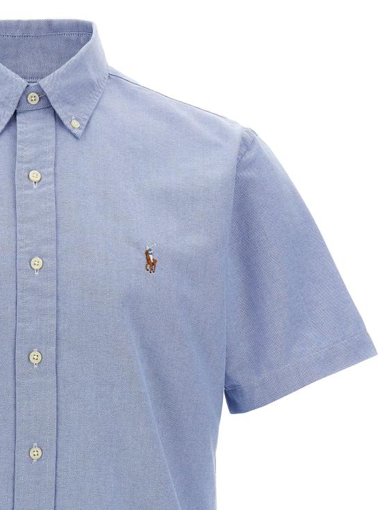 Short -sleeved shirt