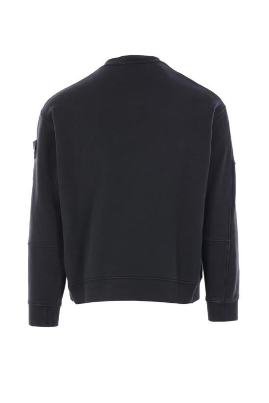 Long -sleeved t -shirt