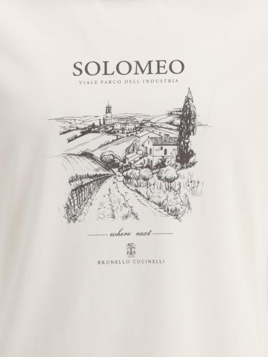 Short -sleeved t -shirt