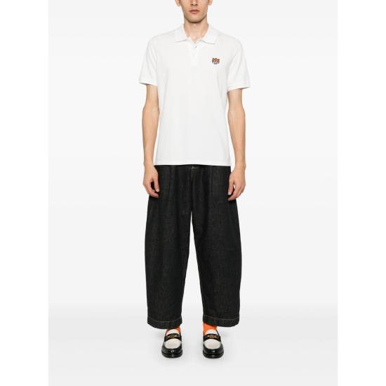 Short -sleeved t -shirt
