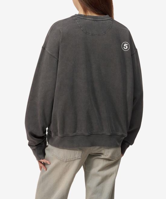 Long -sleeved t -shirt