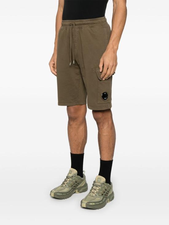 Short pants