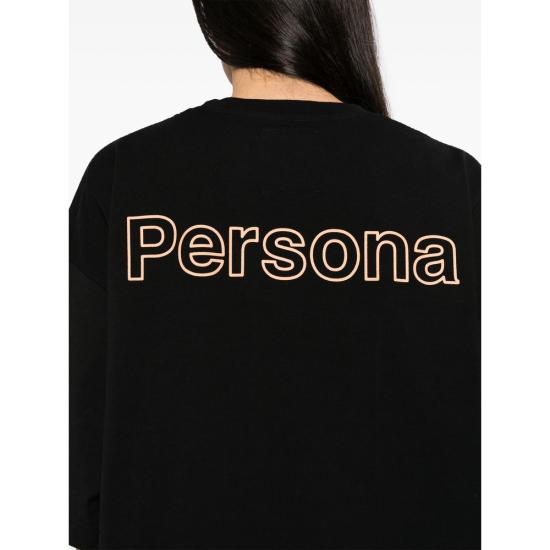 Short -sleeved t -shirt