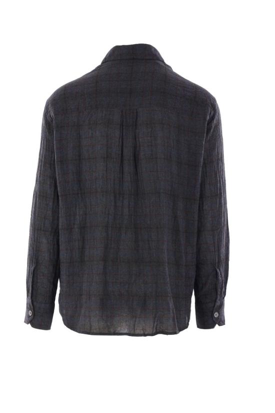 قميص بأكمام طويلة