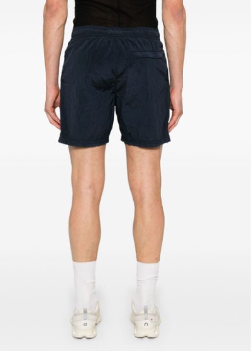 Short pants