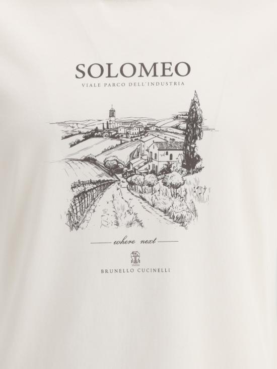 Short -sleeved t -shirt