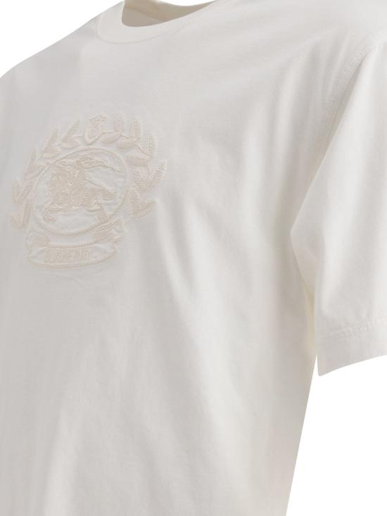 Short -sleeved t -shirt