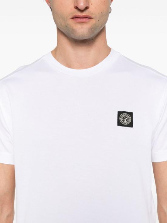 Short -sleeved t -shirt